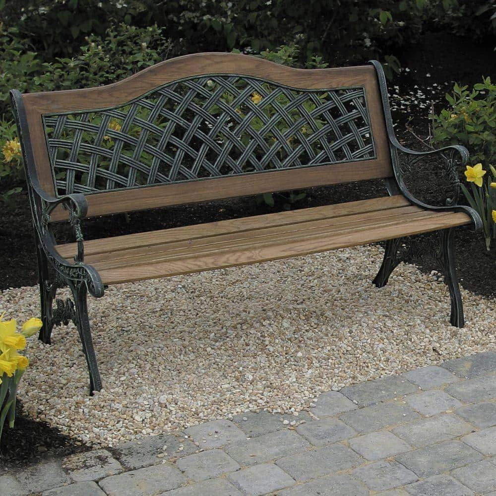 Vigoro 0.5 cu. ft. Bagged Pea Gravel Pebble Landscape Rock - Image 3