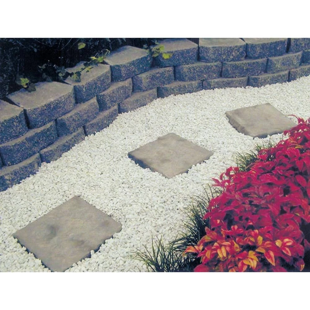 Vigoro 0.5 cu. ft. Mini Marble Chip Landscape Rock 32 Bags/ 16 cu. ft./Pallet - Image 2