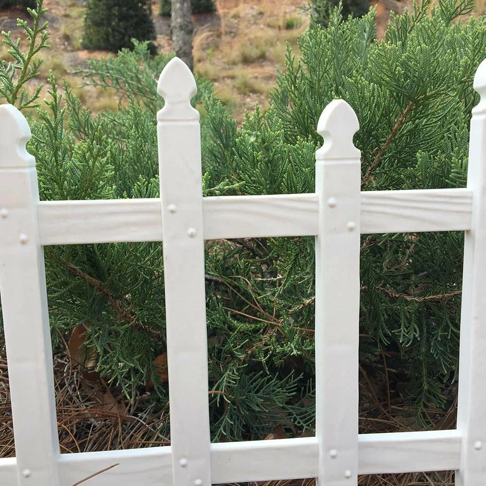 Vigoro 12 in. H White Classic Picket Style Plastic Garden Fence - Image 8